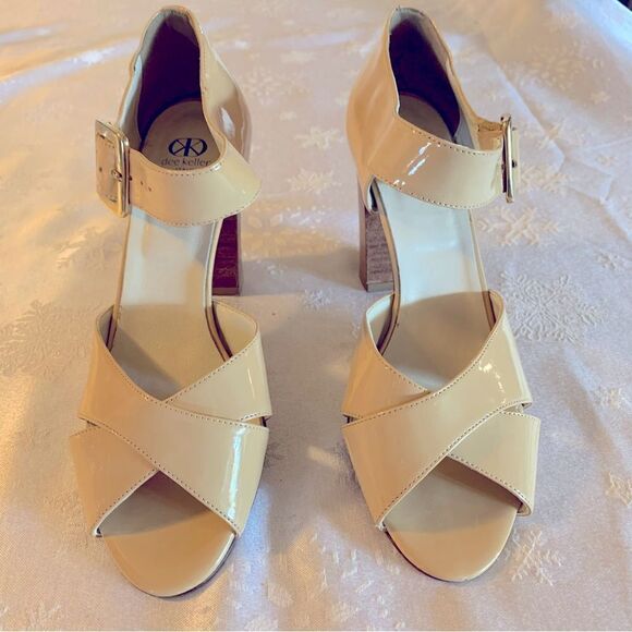 Dee Keller Nude Patent Leather Pumps Peep Toe Wood Heel Sz 8 EUR 38.5 see descri - Picture 1 of 7